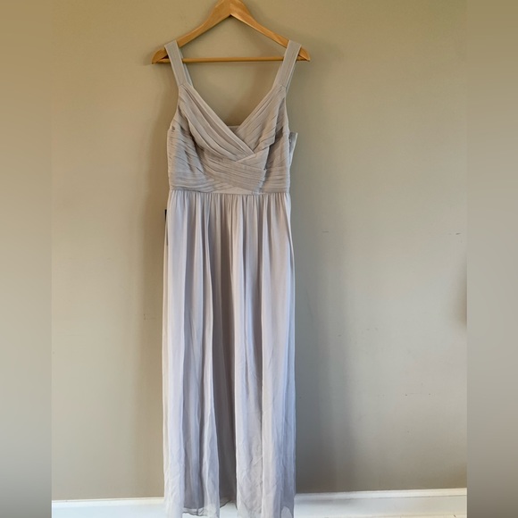 Ann Taylor | Long Silk Bridesmaid Dress | 8 - Picture 1 of 14